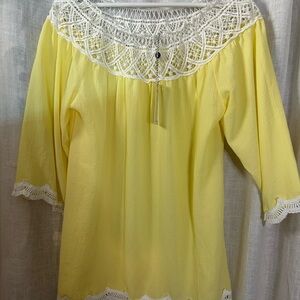 Kaktus Yellow Blouse with White Lace Detail